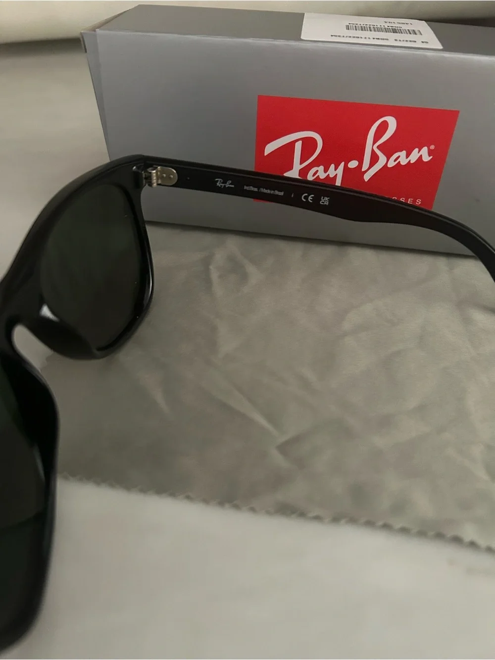 Ray-Ban Wayfarer Sunglasses - Black